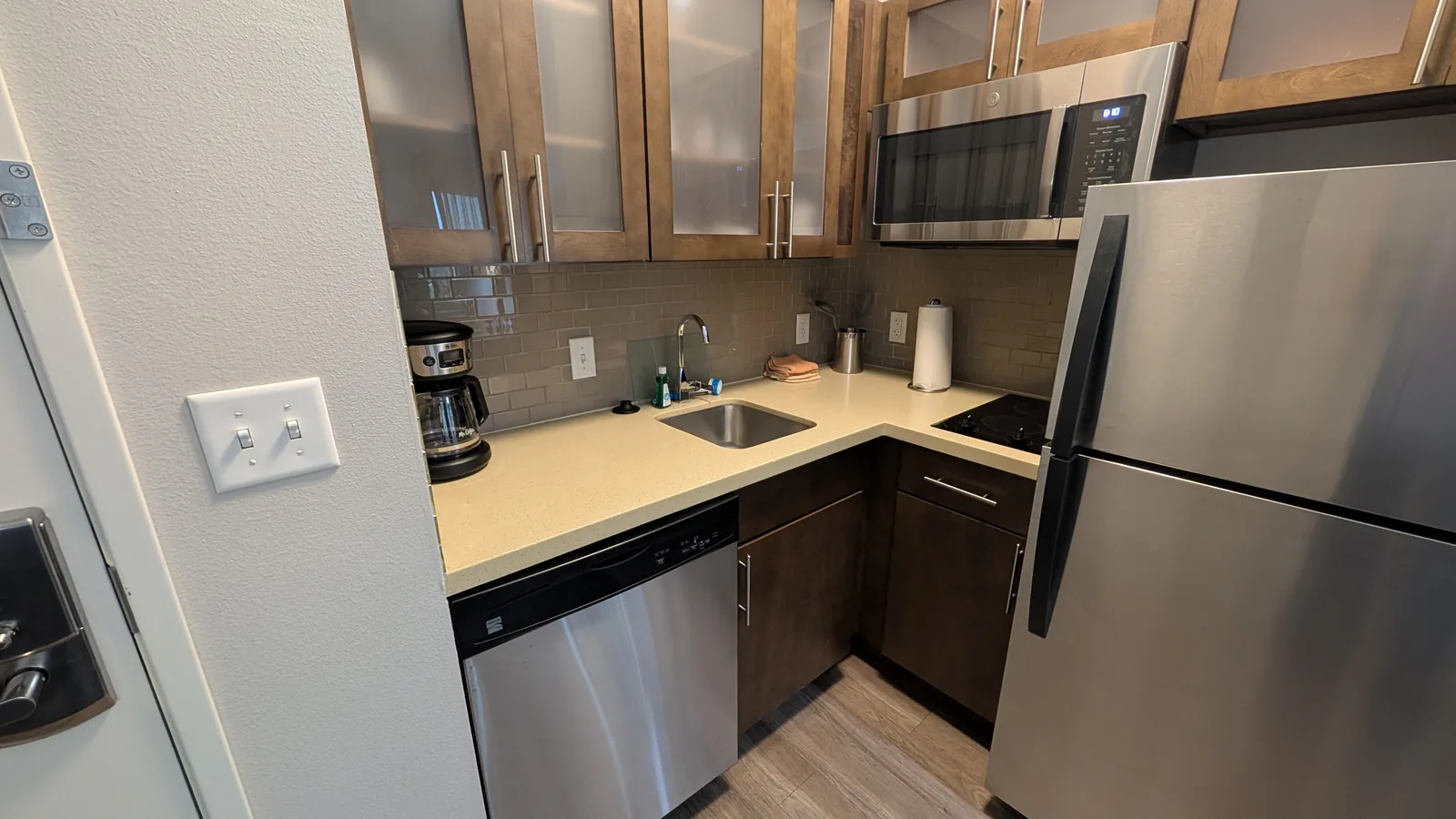 Kitchen appliances and counter in the suite.